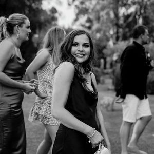 Meet your Posher, Bobbi